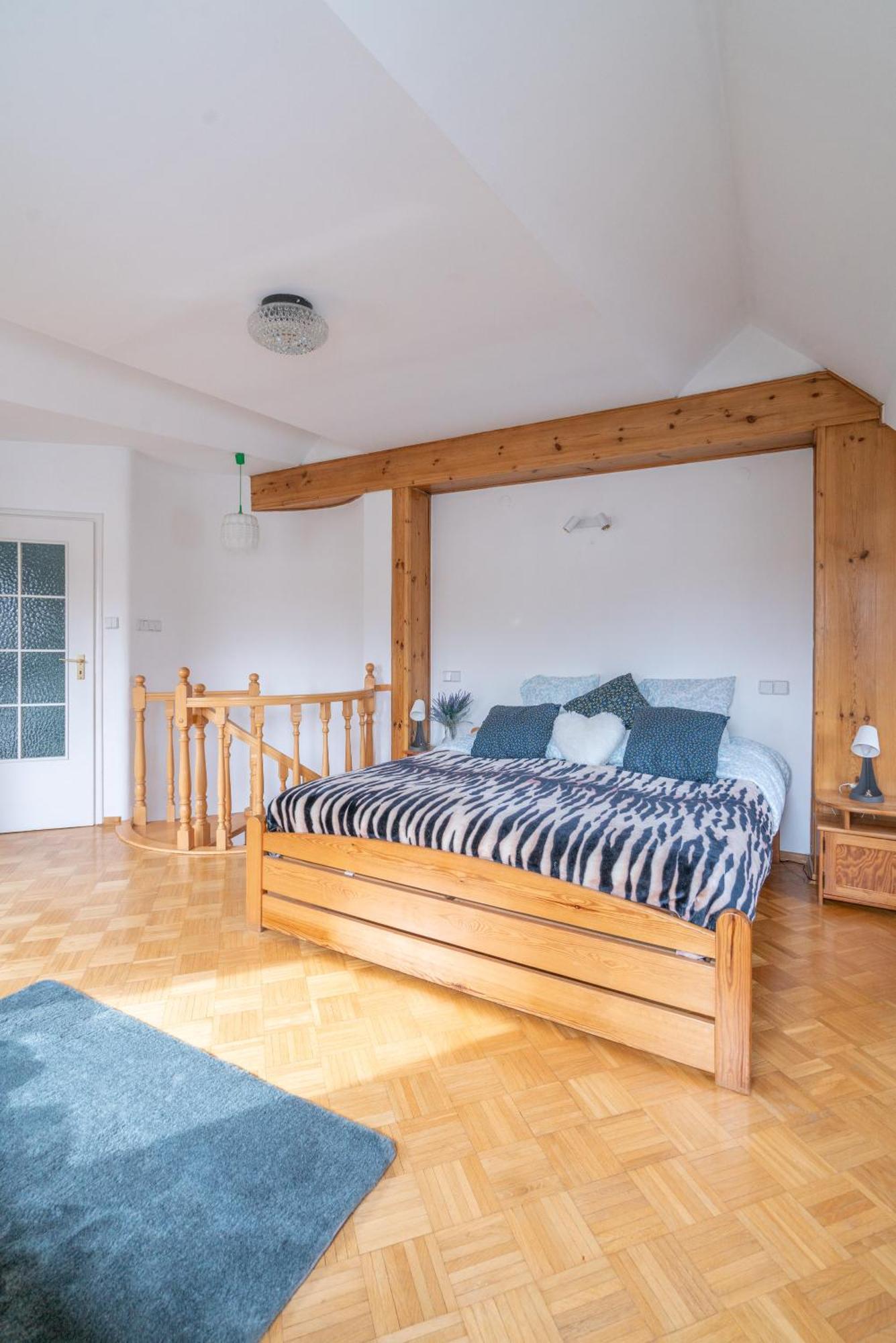 Dwupoziomowy Apartament Krakowskie Przedmiescie *