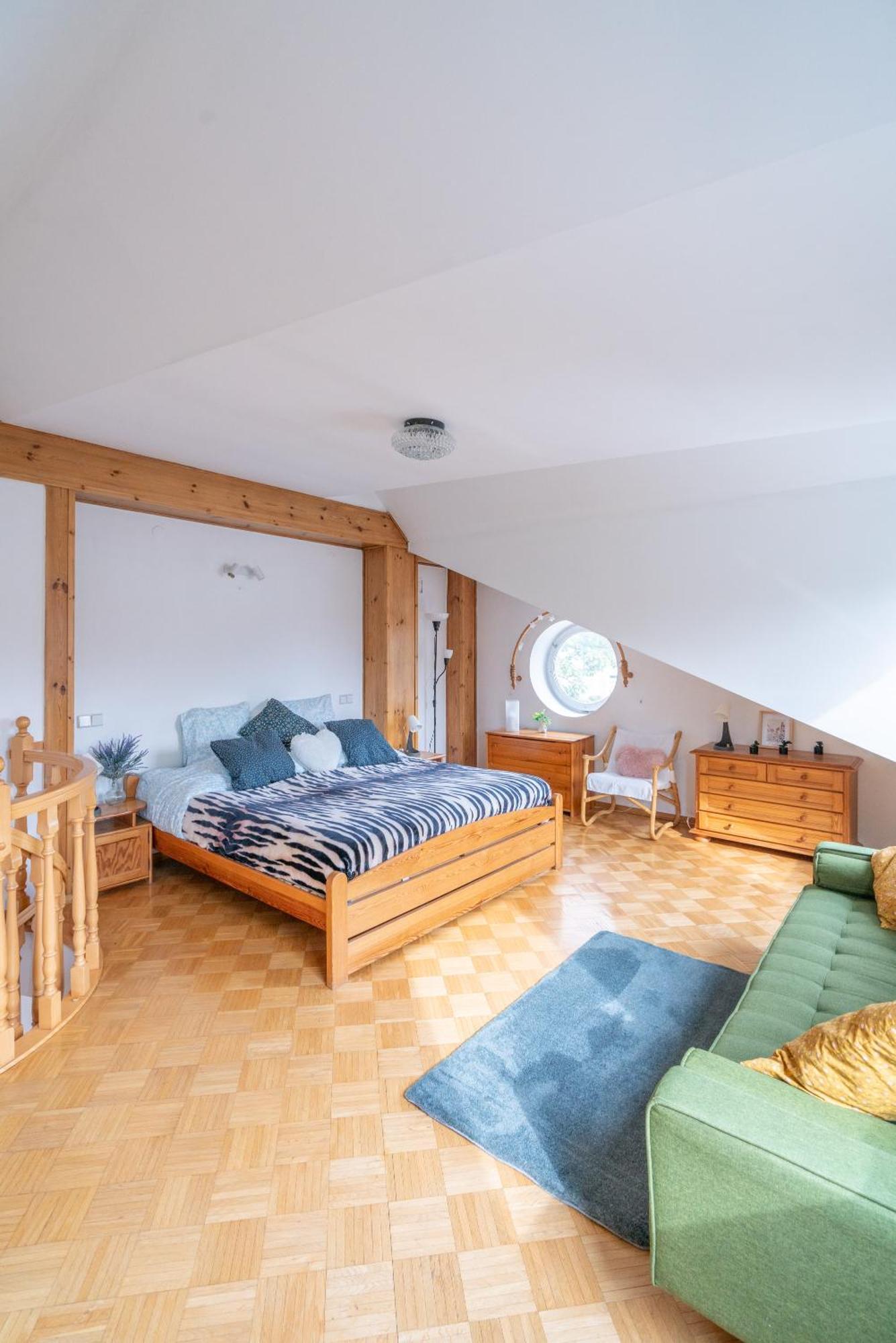 Dwupoziomowy Apartament Krakowskie Przedmiescie Apartament *
