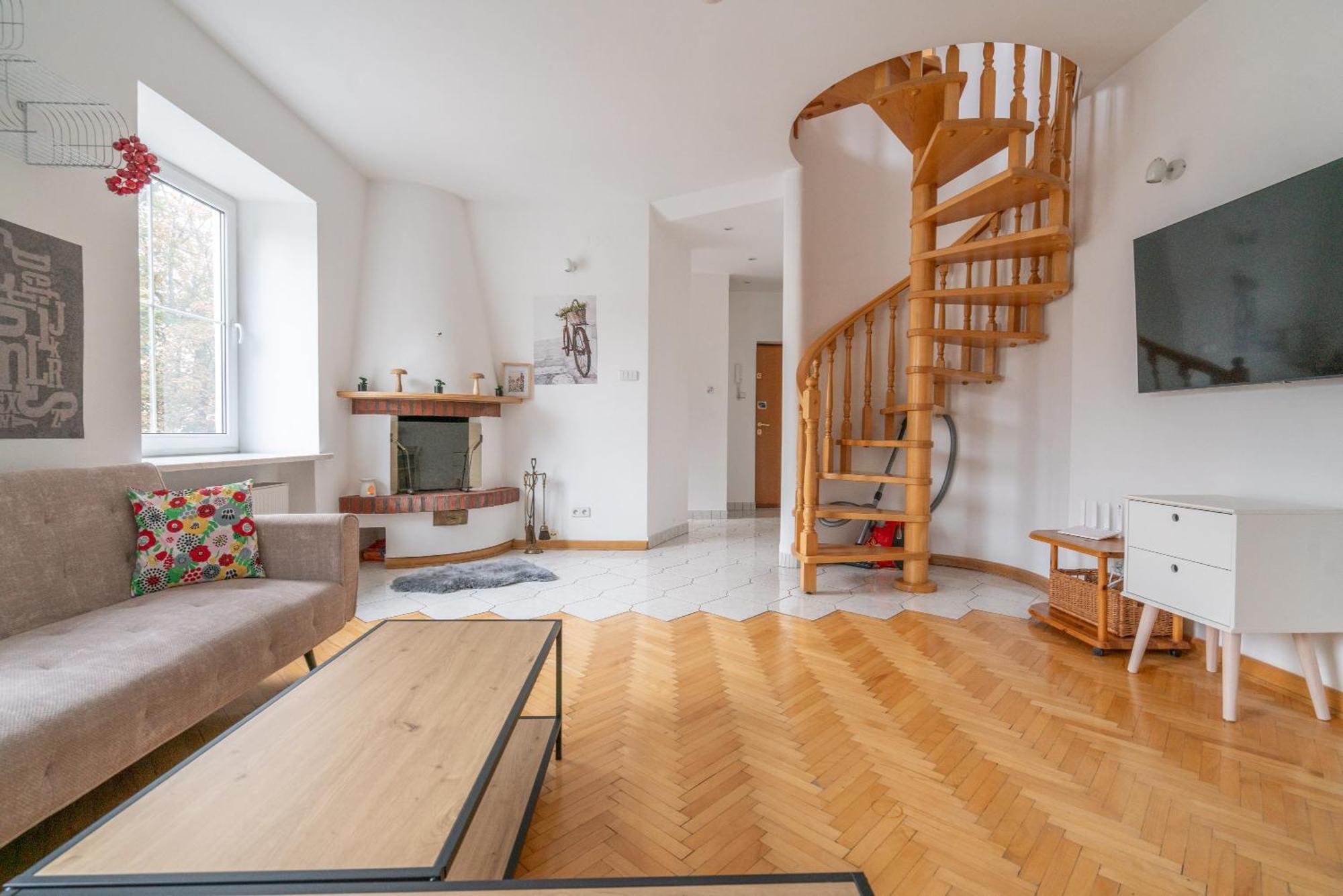 Dwupoziomowy Apartament Krakowskie Przedmiescie Apartament *
